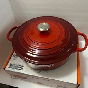 #30 Le Creuset Signature Enameled Cast Iron Round Wide Dutch Oven